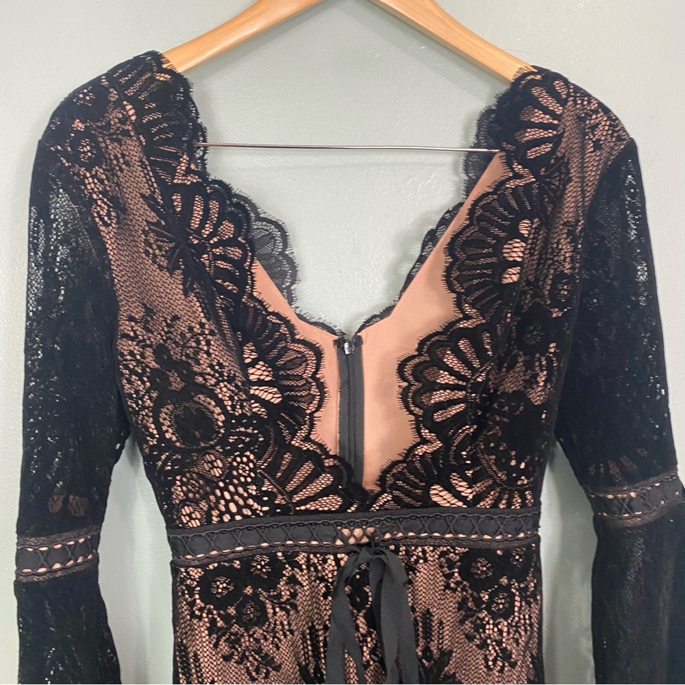 Lovers + Friends Sugar Baby Velvet Lace Bell Sleeve Plunge V Neck Dress Small - Picture 3 of 8
